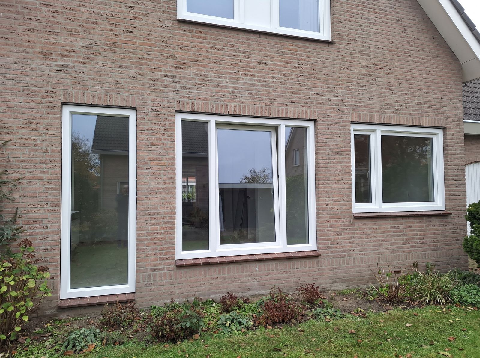 Kozijnen op maat in verschillende materialen, geplaatst door Trizo in Goirle
